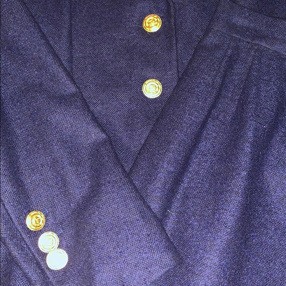 Escada 2pc suit - Picture 2 of 4